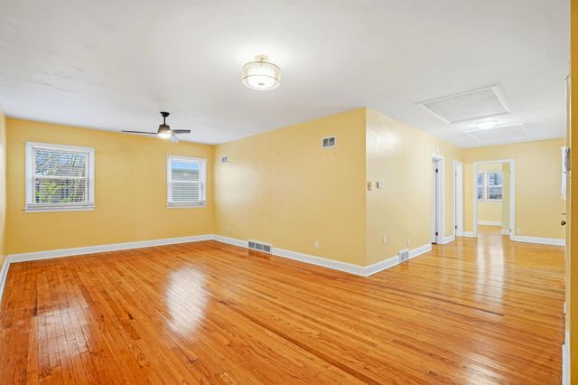 20 CLINTON DR, Columbia, MO 65203