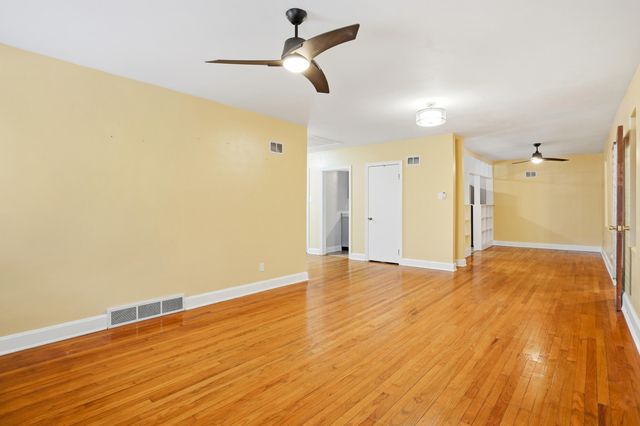 20 CLINTON DR, Columbia, MO 65203