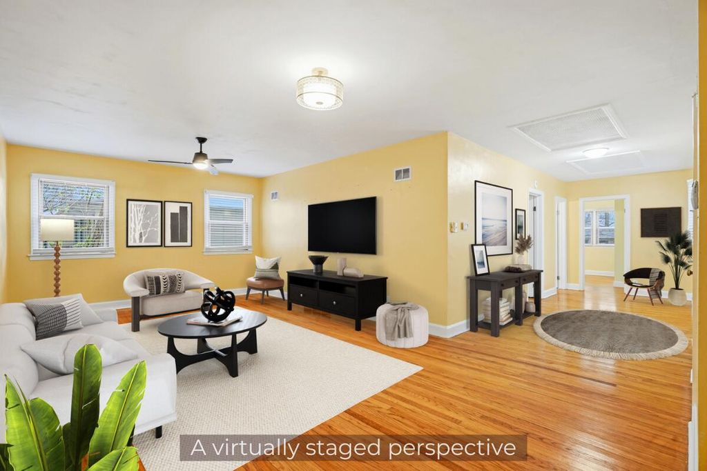 20 CLINTON DR, Columbia, MO 65203