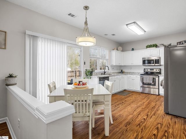 106 Grayhawk Way, Simpsonville, SC 29681