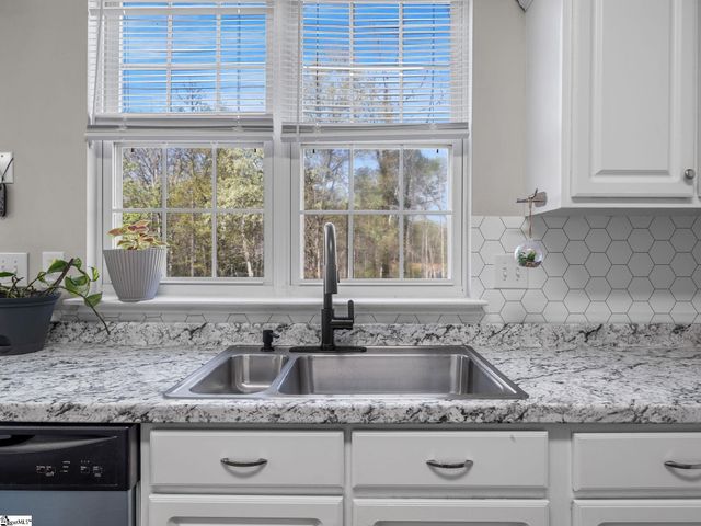 106 Grayhawk Way, Simpsonville, SC 29681