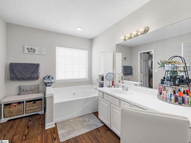 106 Grayhawk Way, Simpsonville, SC 29681