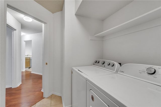 1839 N Hunters Ridge, Fayetteville, AR 72701