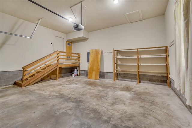 1839 N Hunters Ridge, Fayetteville, AR 72701