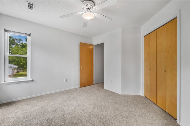 1839 N Hunters Ridge, Fayetteville, AR 72701