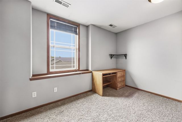 3253 Prairie Bend Circle, Marion, IA 52302