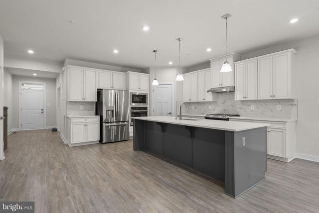 2569 SKEETER CT, Waldorf, MD 20603