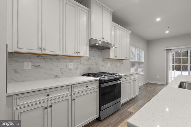 2569 SKEETER CT, Waldorf, MD 20603