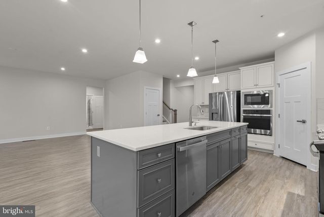 2569 SKEETER CT, Waldorf, MD 20603