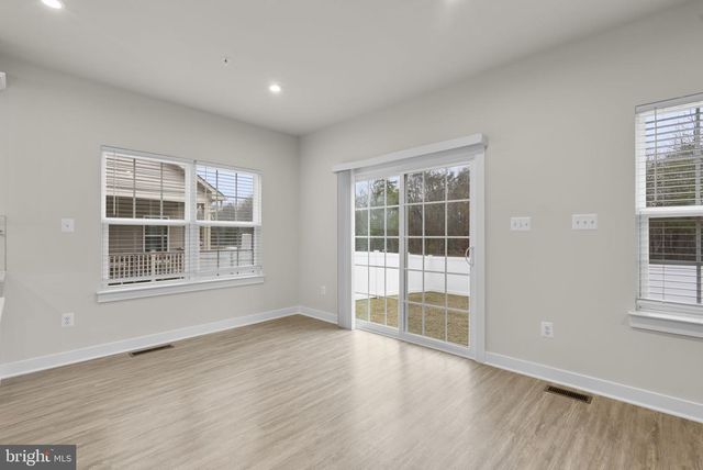 2569 SKEETER CT, Waldorf, MD 20603