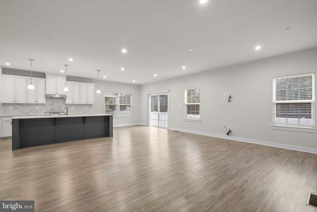 2569 SKEETER CT, Waldorf, MD 20603