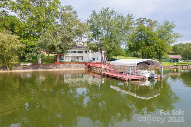 287 Wildlife Club Lane, Taylorsville, NC 28681