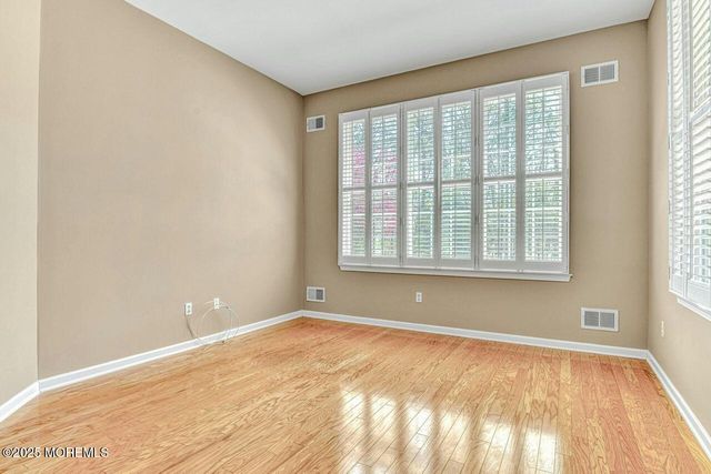 23 Muirfield Road, Jackson, NJ 08527