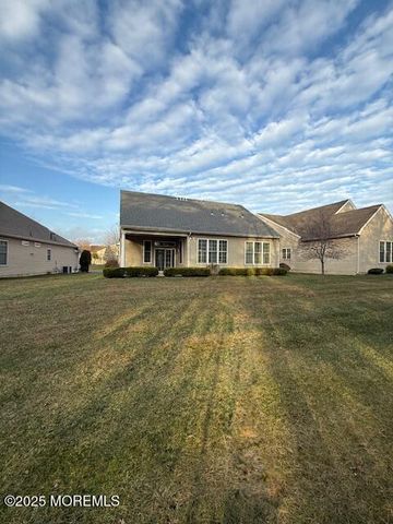 23 Muirfield Road, Jackson, NJ 08527