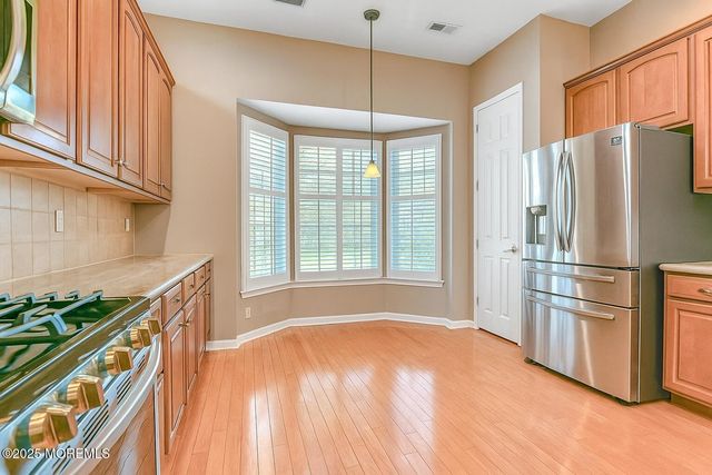 23 Muirfield Road, Jackson, NJ 08527