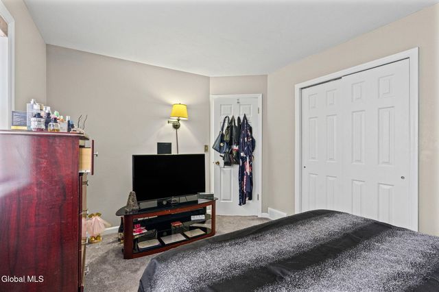 25 Netherlands Boulevard, Rotterdam, NY 12306