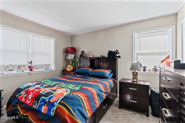 25 Netherlands Boulevard, Rotterdam, NY 12306