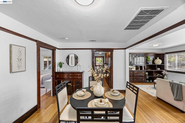 18286 Meekland Ave, Hayward, CA 94541