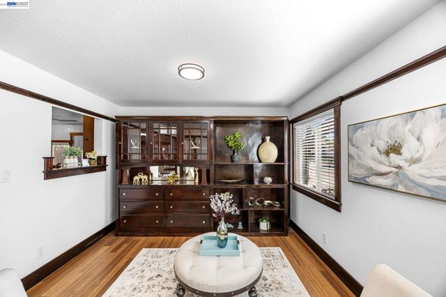 18286 Meekland Ave, Hayward, CA 94541