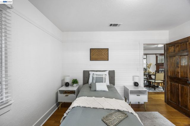 18286 Meekland Ave, Hayward, CA 94541