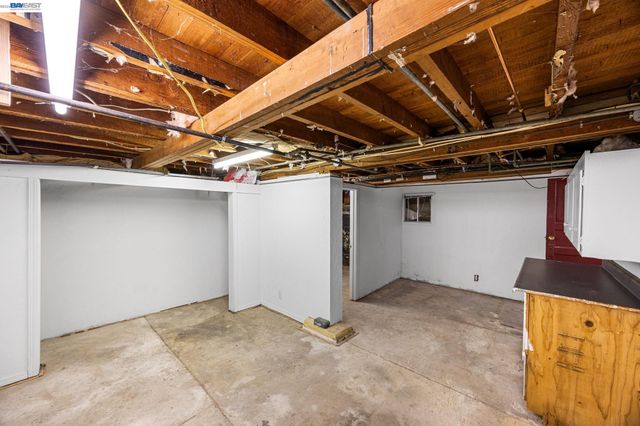 18286 Meekland Ave, Hayward, CA 94541