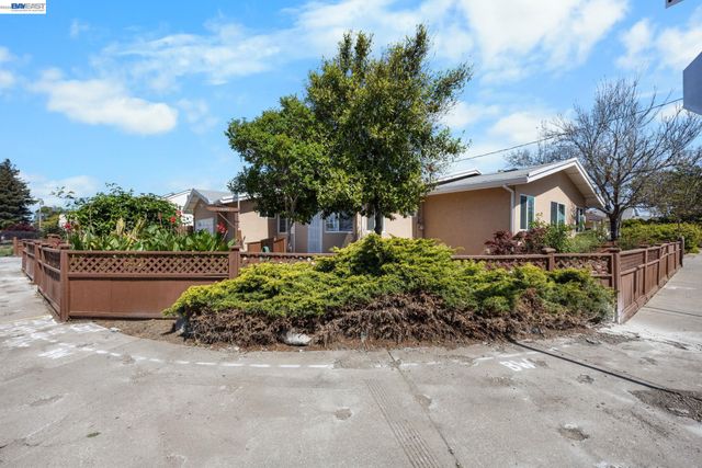 18286 Meekland Ave, Hayward, CA 94541