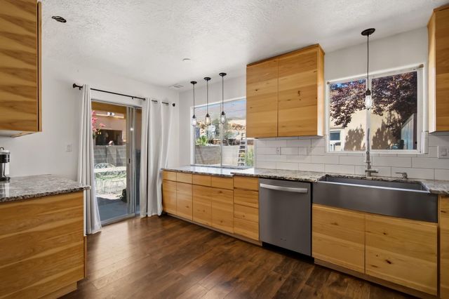 5313 La Colonia Drive NW, Albuquerque, NM 87120
