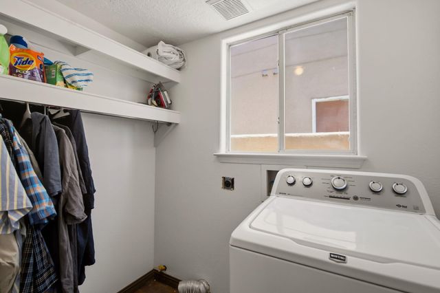 5313 La Colonia Drive NW, Albuquerque, NM 87120