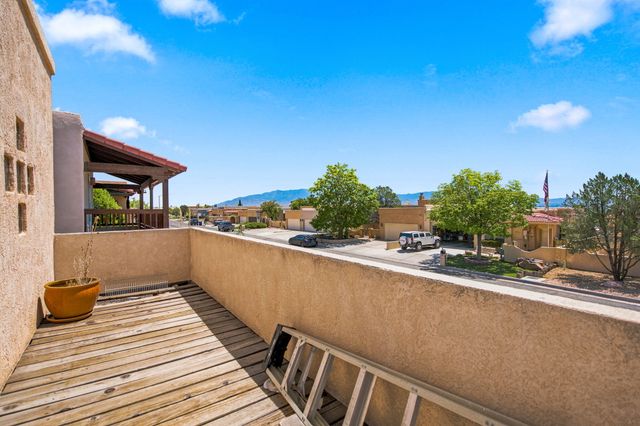 5313 La Colonia Drive NW, Albuquerque, NM 87120
