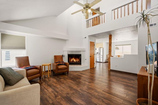 5313 La Colonia Drive NW, Albuquerque, NM 87120