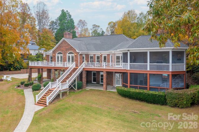 185 Willow Point Road, Troutman, NC 28166