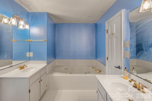 185 Willow Point Road, Troutman, NC 28166
