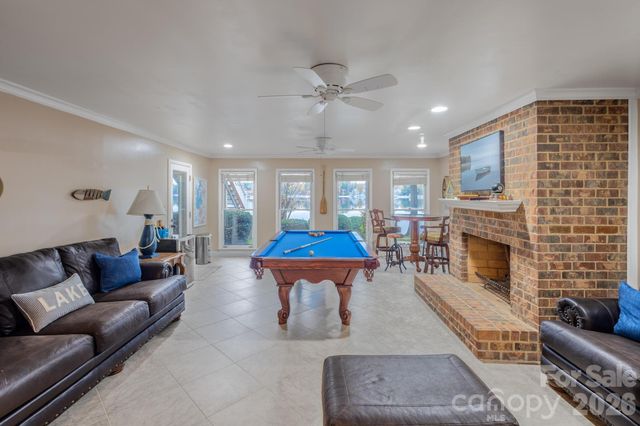 185 Willow Point Road, Troutman, NC 28166