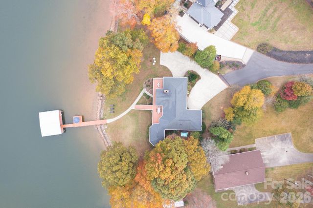 185 Willow Point Road, Troutman, NC 28166