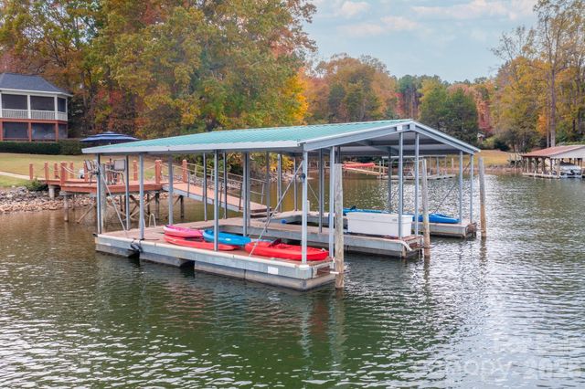 185 Willow Point Road, Troutman, NC 28166