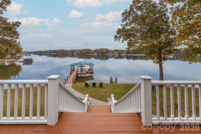 185 Willow Point Road, Troutman, NC 28166