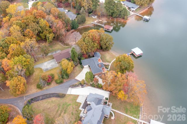 185 Willow Point Road, Troutman, NC 28166