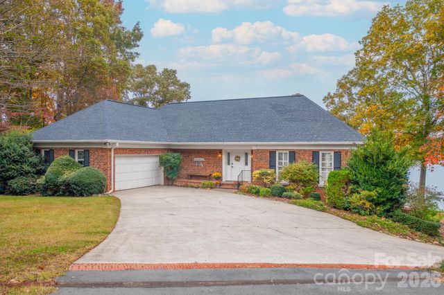 185 Willow Point Road, Troutman, NC 28166