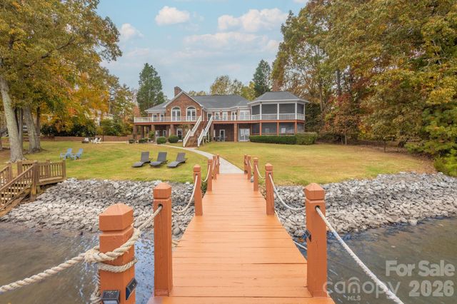 185 Willow Point Road, Troutman, NC 28166