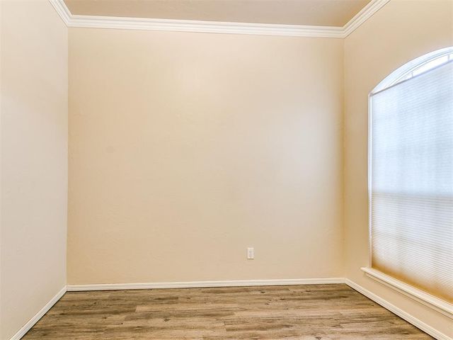 400 W 10th Street, Edmond, OK 73003