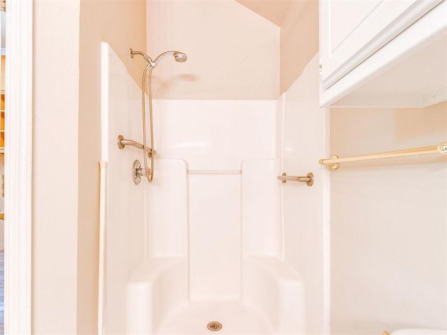 400 W 10th Street, Edmond, OK 73003