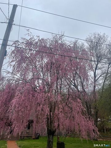 39 Long Pond Road South, Ledyard, CT 06339