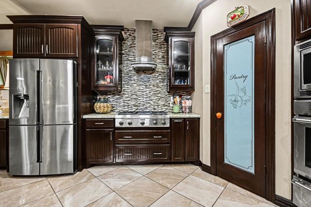 8500 Anastasia Avenue, Beaumont, TX 77705