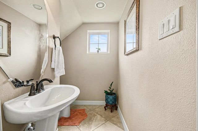 8500 Anastasia Avenue, Beaumont, TX 77705