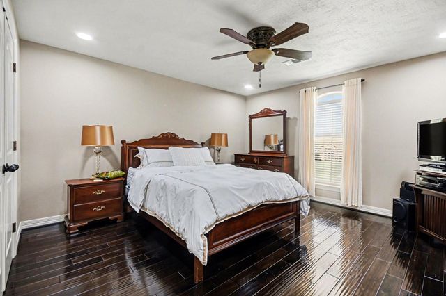 8500 Anastasia Avenue, Beaumont, TX 77705