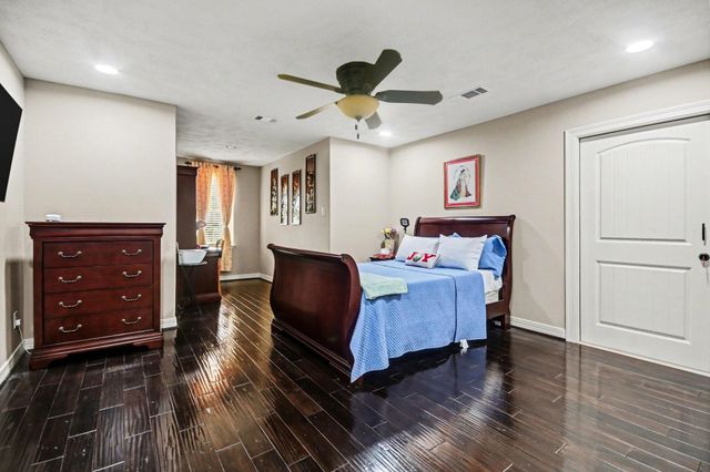 8500 Anastasia Avenue, Beaumont, TX 77705