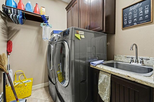 8500 Anastasia Avenue, Beaumont, TX 77705