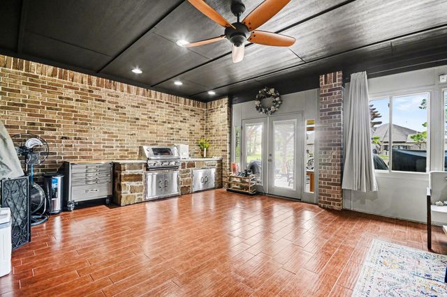 8500 Anastasia Avenue, Beaumont, TX 77705