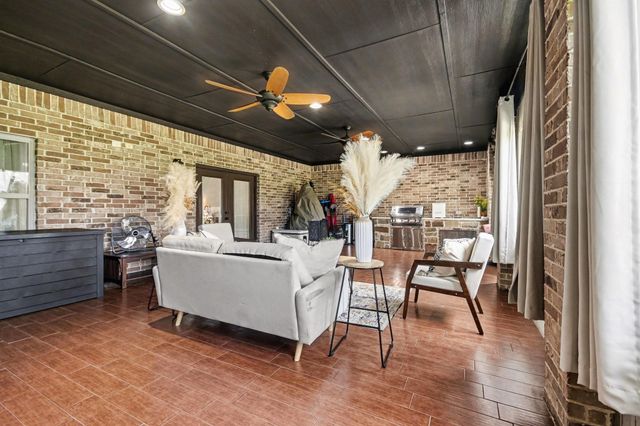 8500 Anastasia Avenue, Beaumont, TX 77705