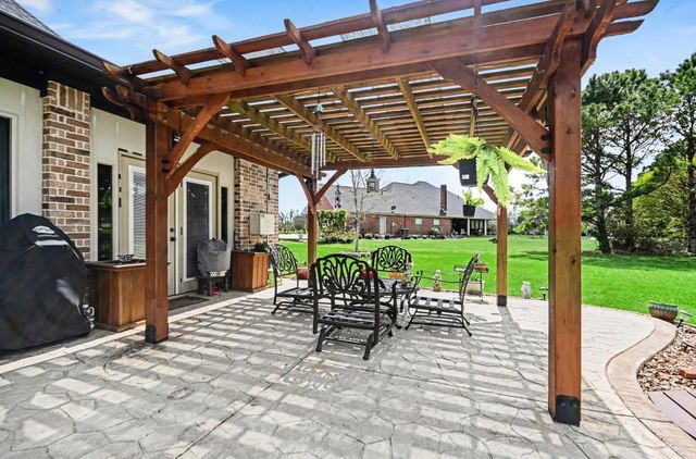 8500 Anastasia Avenue, Beaumont, TX 77705